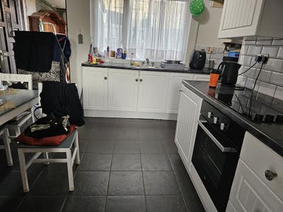 Furnished double room Main Photo