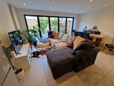 Double Room, Bills Included 8 mins to Brixton Tube Main Photo