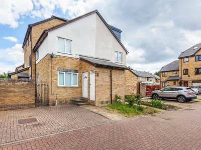 Surrey Quays, SE16, Lovely 1 Bedroom House Main Photo