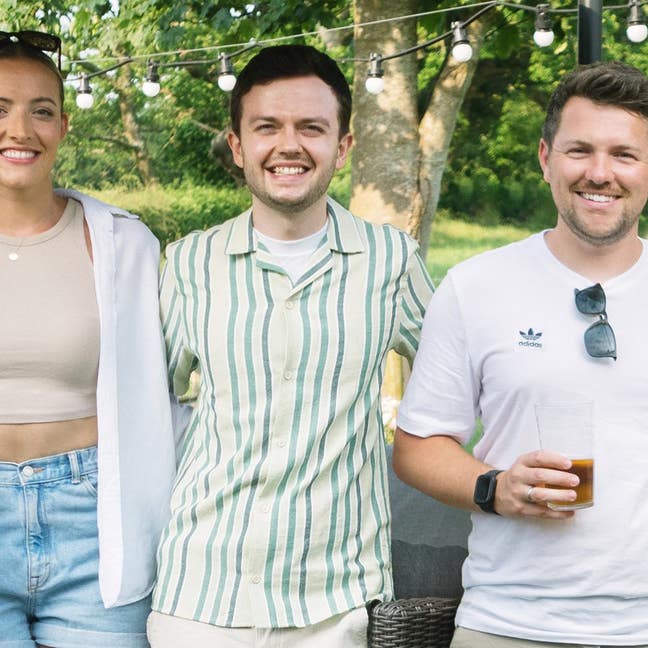 Young professional looking for a room/buddy Main Photo