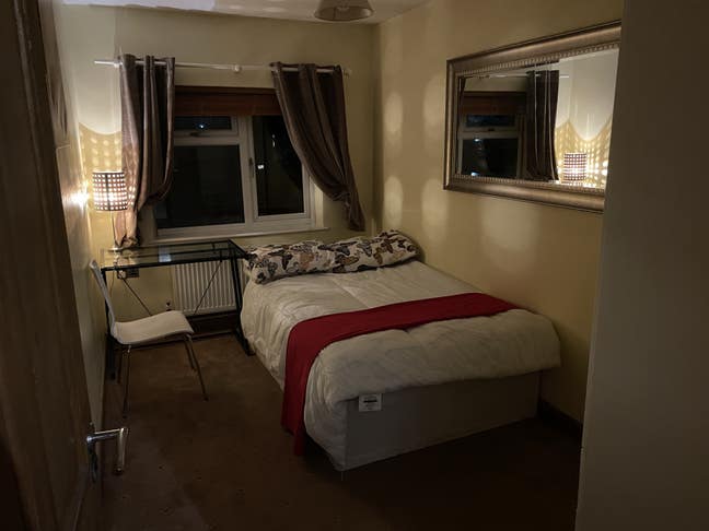 Lovely room £ 650 available NOW bills included Main Photo