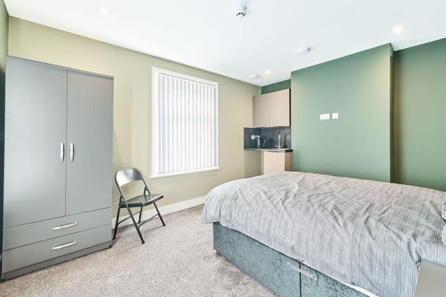 Studios - Your Own Kitchenette & En-Suite  Main Photo