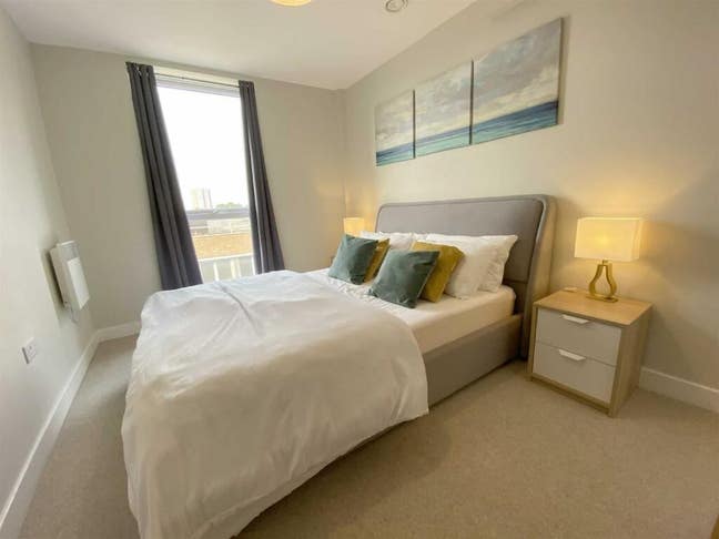 Double room in a 2 BHK property available. Main Photo