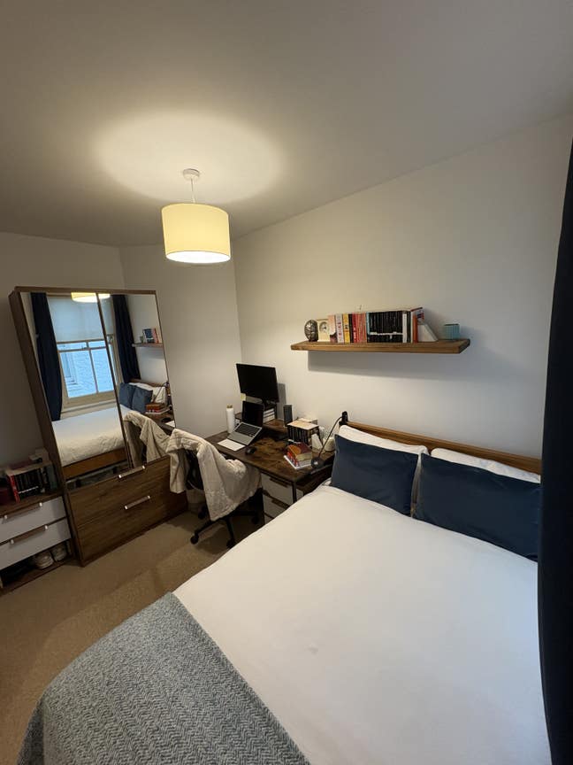 Double room, Queen’s Club Gardens (1 month) Main Photo