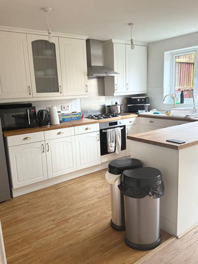 🏡 1 x Rooms for Rent in Spacious 4-Bed house  Main Photo
