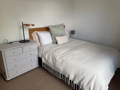 Sunny Room in Wolverhampton  Main Photo