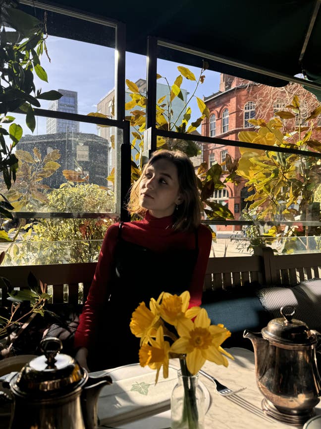 Looking for a room in Zone 2 Main Photo