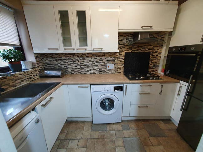 Respectful and Peaceful House :D (Bills Included) Main Photo