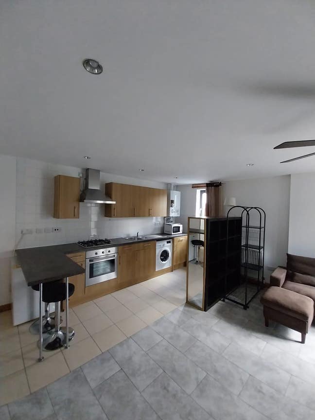  New modern- studio Apartment with balcony  Main Photo
