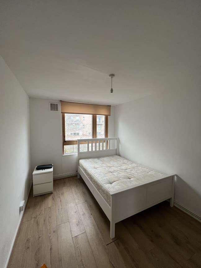 Double room near Stockwell with Garden (24 Norton) Main Photo