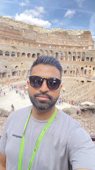 Professional, 36, working in SaaS. Arsenal Fan 🔴 Main Photo