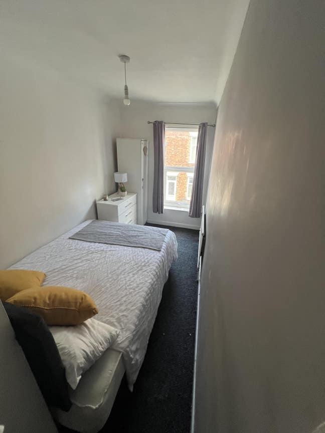 NEW Double Room With Ensuite Available Now!  Main Photo