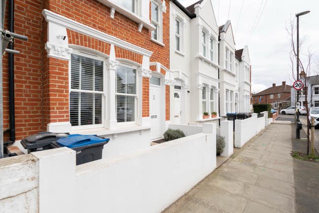 Double Room Available in High End House  Main Photo