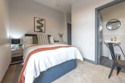 🌟 Newly Refurbished Wallasey Ensuite Home 🌟 Main Photo