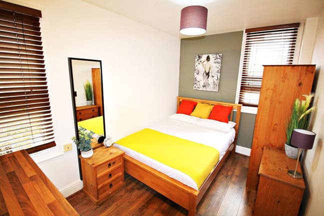 💷 Your Private En-Suite for Just £1 This Month ! Main Photo