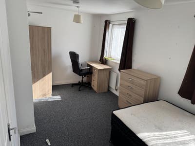Room 5 ensuite &pound;675 available 10 July 2026 Main Photo
