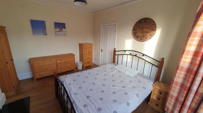 Two rooms available Main Photo
