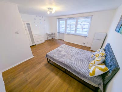 🏡Spacious Double Close to Middlesex University!🏡 Main Photo