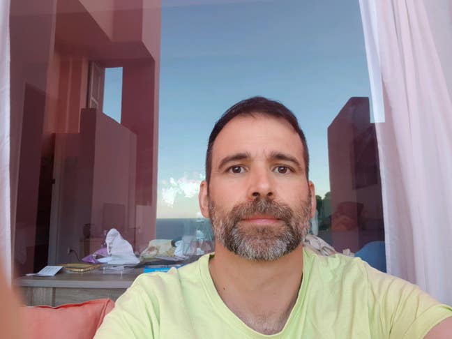 I am a professional male. I am lookin... Main Photo