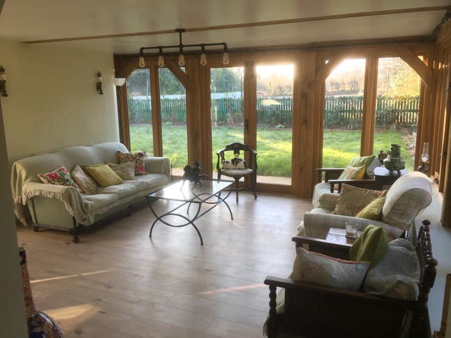 Large self contained apartment in shared house Main Photo