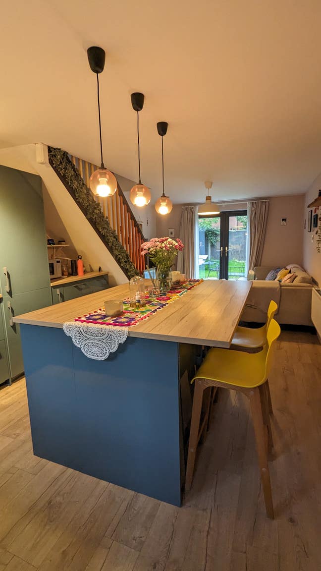 Short let 1 bed house - free parking + bills incl. Main Photo