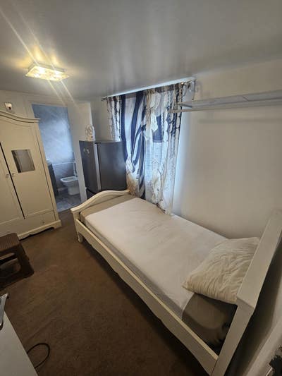 1 Beautiful Double Ensuite Room in Chatham Main Photo