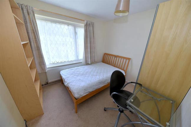 Affordable double room in Harborne Main Photo