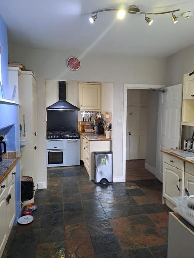 1 large single room in Southbourne near beach Main Photo