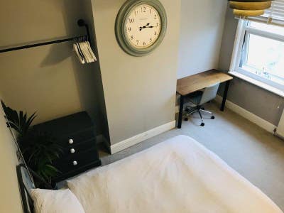 Great Bedroom - Garden View - Bills Included Main Photo