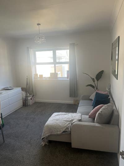 Short Let - One Bed Flat  Main Photo