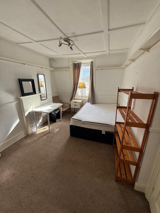 2 Bed `fleat to let Main Photo