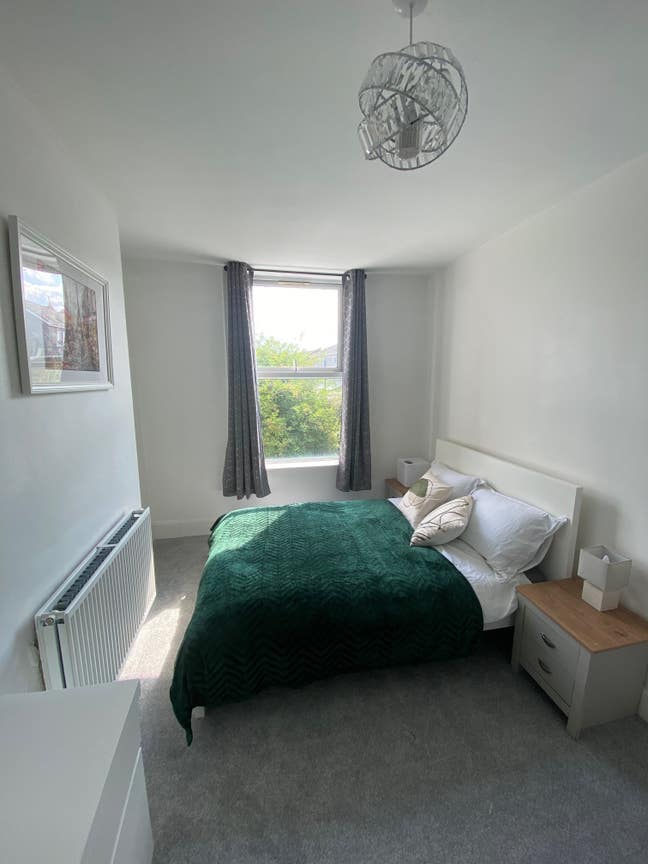  All bill included Double bedroom Main Photo