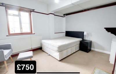 Furnished Double Room in SW16 House + Garden Main Photo