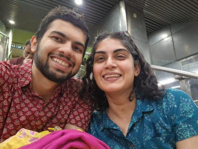 Couple looking for studio/double room for 2 month  Main Photo