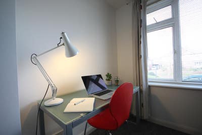 Double room 12 mins walk to County Hospital Main Photo