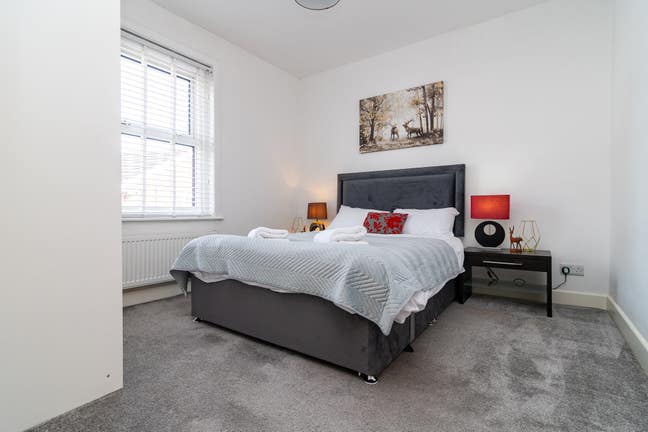 Beautiful 4 bedroom house for rent  Main Photo