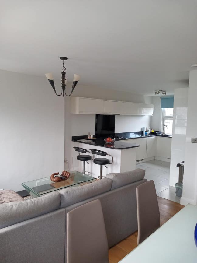 Fabulous 4 bed flat in the heart of Parson's G Main Photo