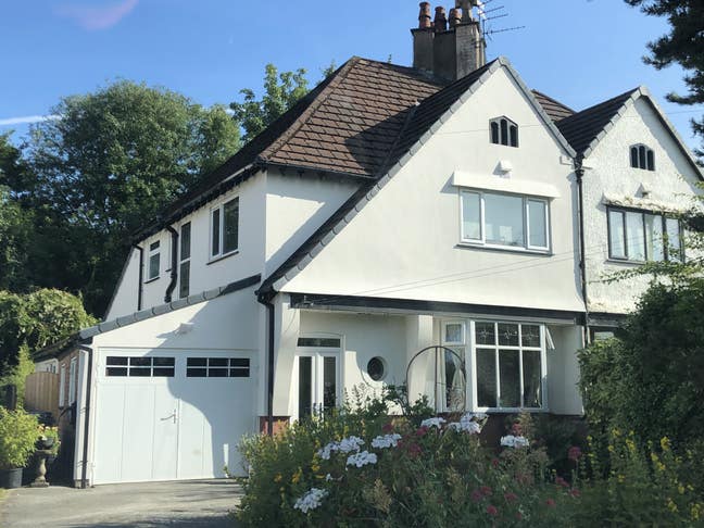 Large double room in Prestwich near metro Main Photo