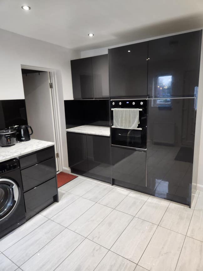 1 Double Room- Vegetarian- Sudbury town station  Main Photo