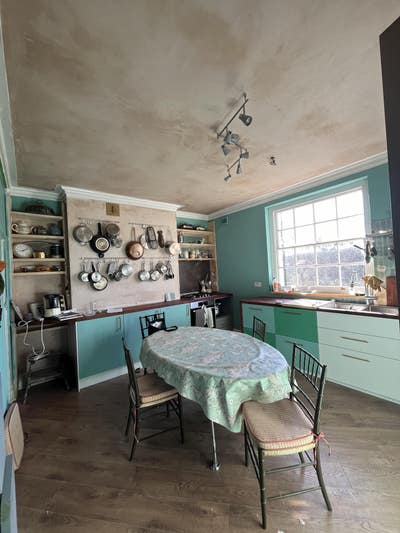 Huge Double bed in refurbished flat in Stockwell Main Photo
