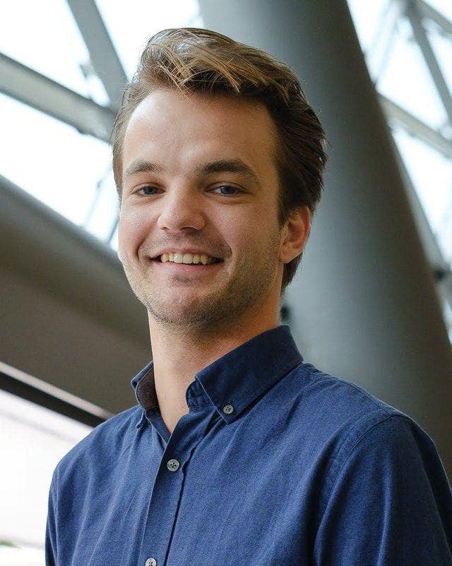 Seeking place in Putney/Battersea Main Photo