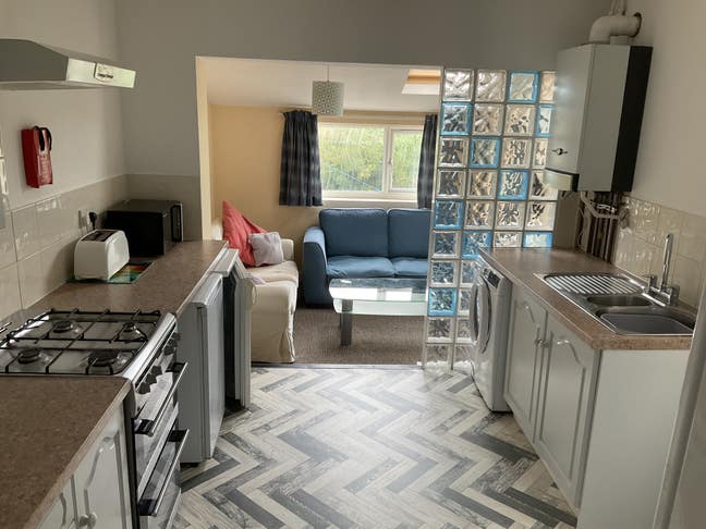 Double room available NOW Main Photo