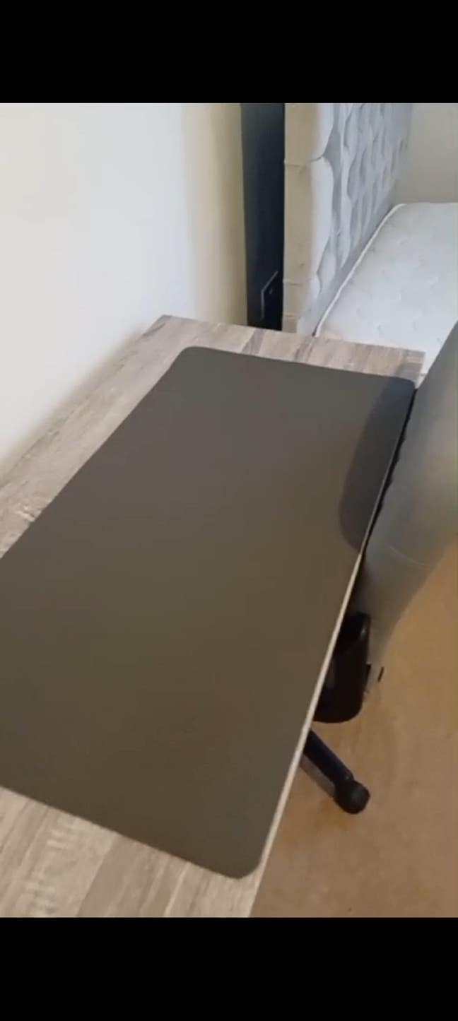 Looking for short term flatmate  Main Photo