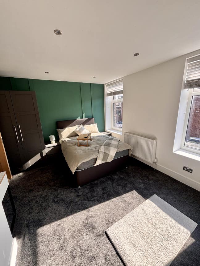 Modern, Stylish & Renovated Property   Main Photo