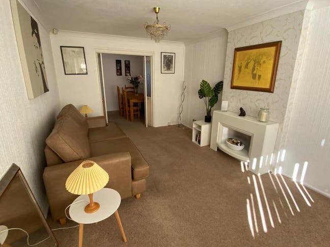 Small Double - Quiet Detached Home with parking Main Photo