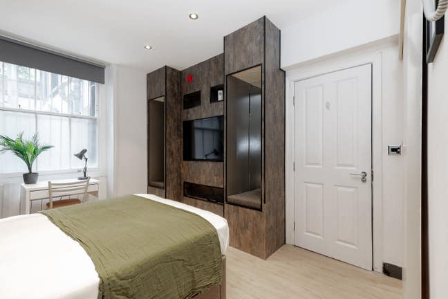 Studio Flat Lower Ground - Wi-Fi, Water included Main Photo