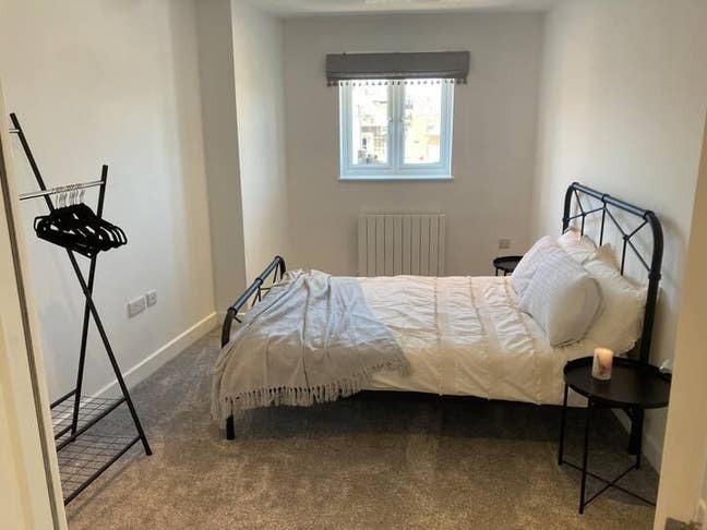 En-suite Double Room in Brand New 2-bed Flat Main Photo