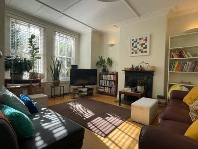 2 double rooms in a beautiful flat with garden Main Photo