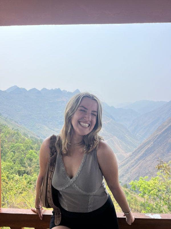 Looking for a temporary base Main Photo