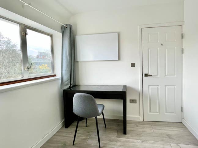 Cozy Semi-Ensuite Double Nr West hampstead Main Photo